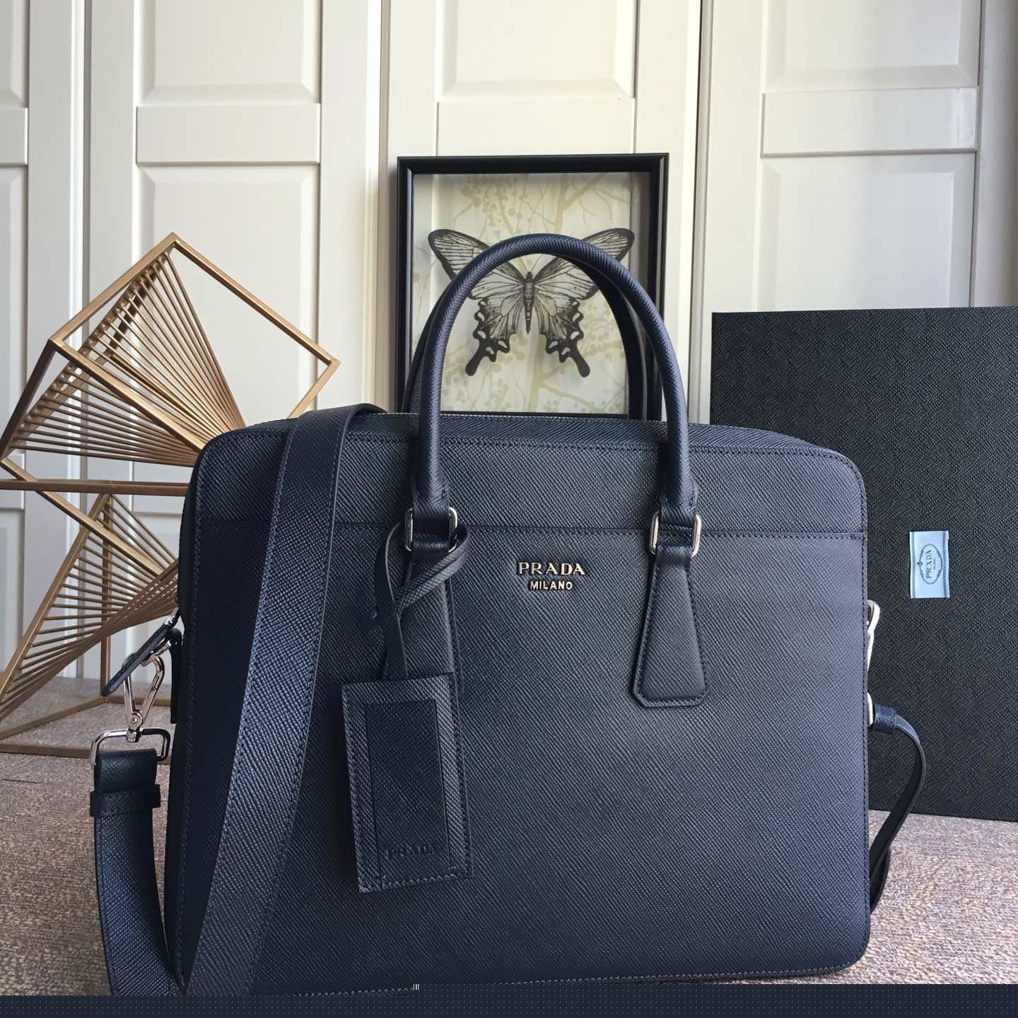 Pra*a briefcase